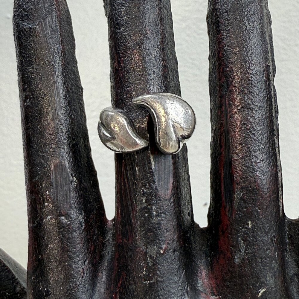 Avon Silver Tone Bypass Heart Ring Size 5 Adjustable